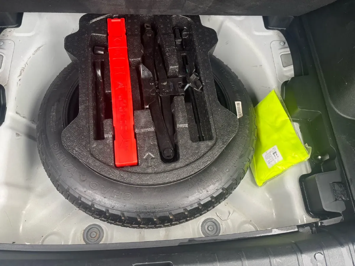 2021 Geely Coolray 1.4T 141HP L4 6DCT,autocango,china used car exporter,china ev exporter,chinese used car exporter,chinese used ev exporter