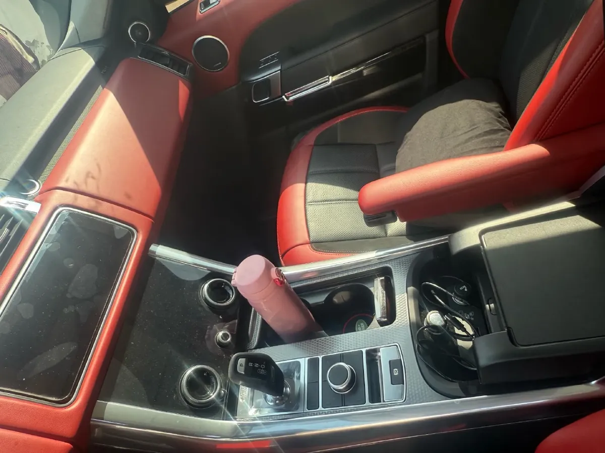 2022 Land Rover Range Rover Sport 3.0T 400HP L6 8AT,autocango,china used car exporter,china ev exporter,chinese used car exporter,chinese used ev exporter
