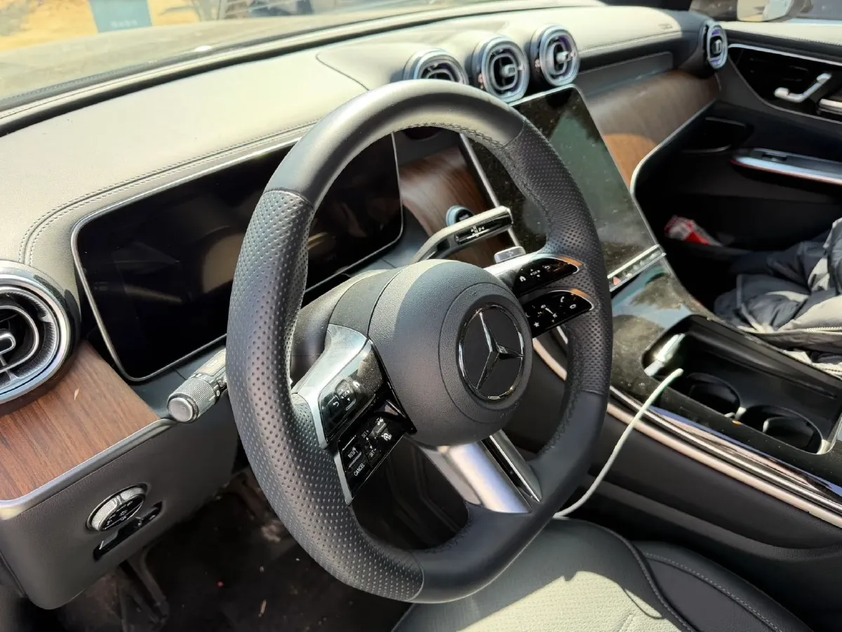 2024 Mercedes-Benz GLC Class 2.0T 258HP L4 9AT,autocango,china used car exporter,china ev exporter,chinese used car exporter,chinese used ev exporter