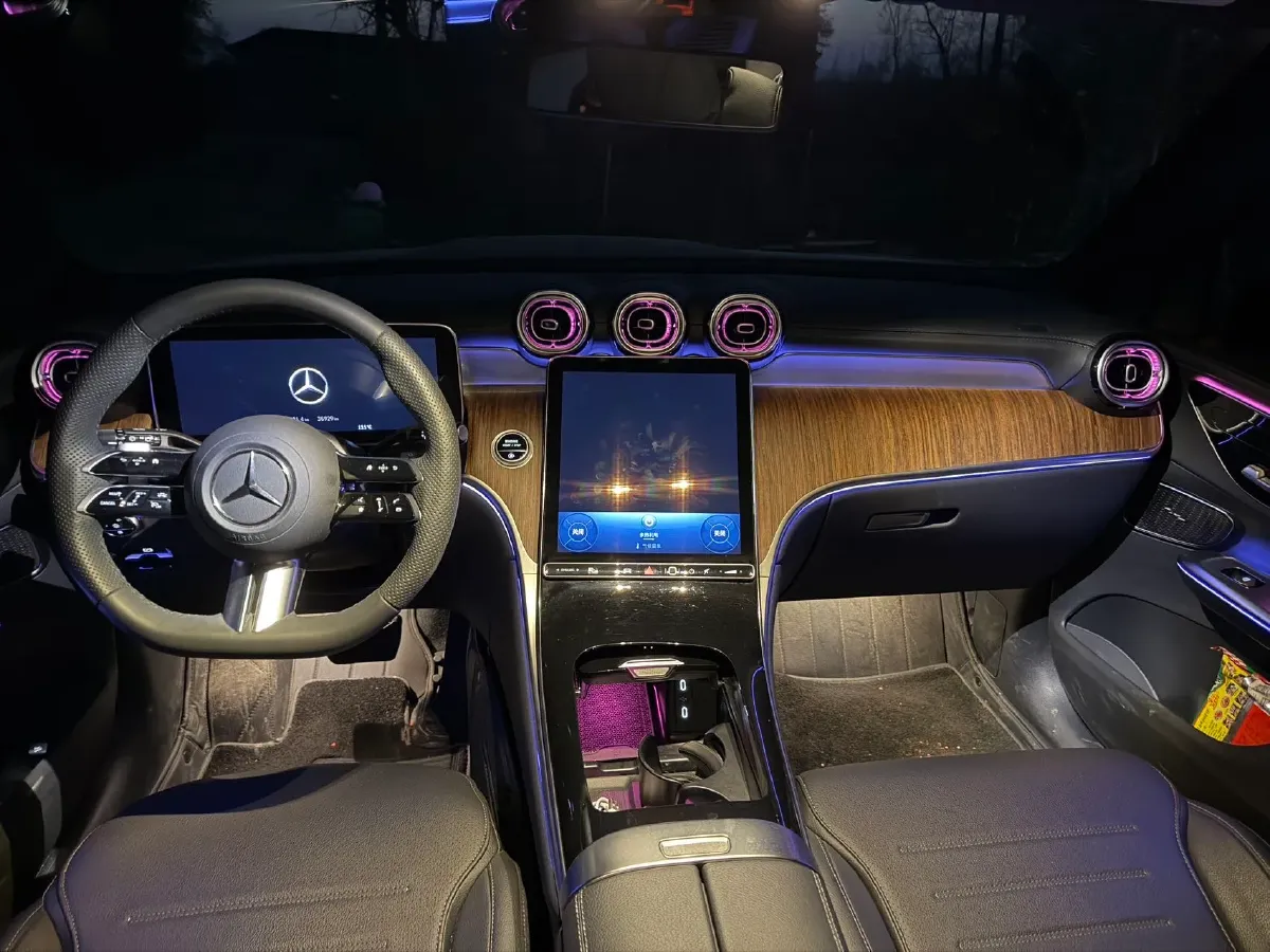 2024 Mercedes-Benz GLC Class 2.0T 258HP L4 9AT,autocango,china used car exporter,china ev exporter,chinese used car exporter,chinese used ev exporter