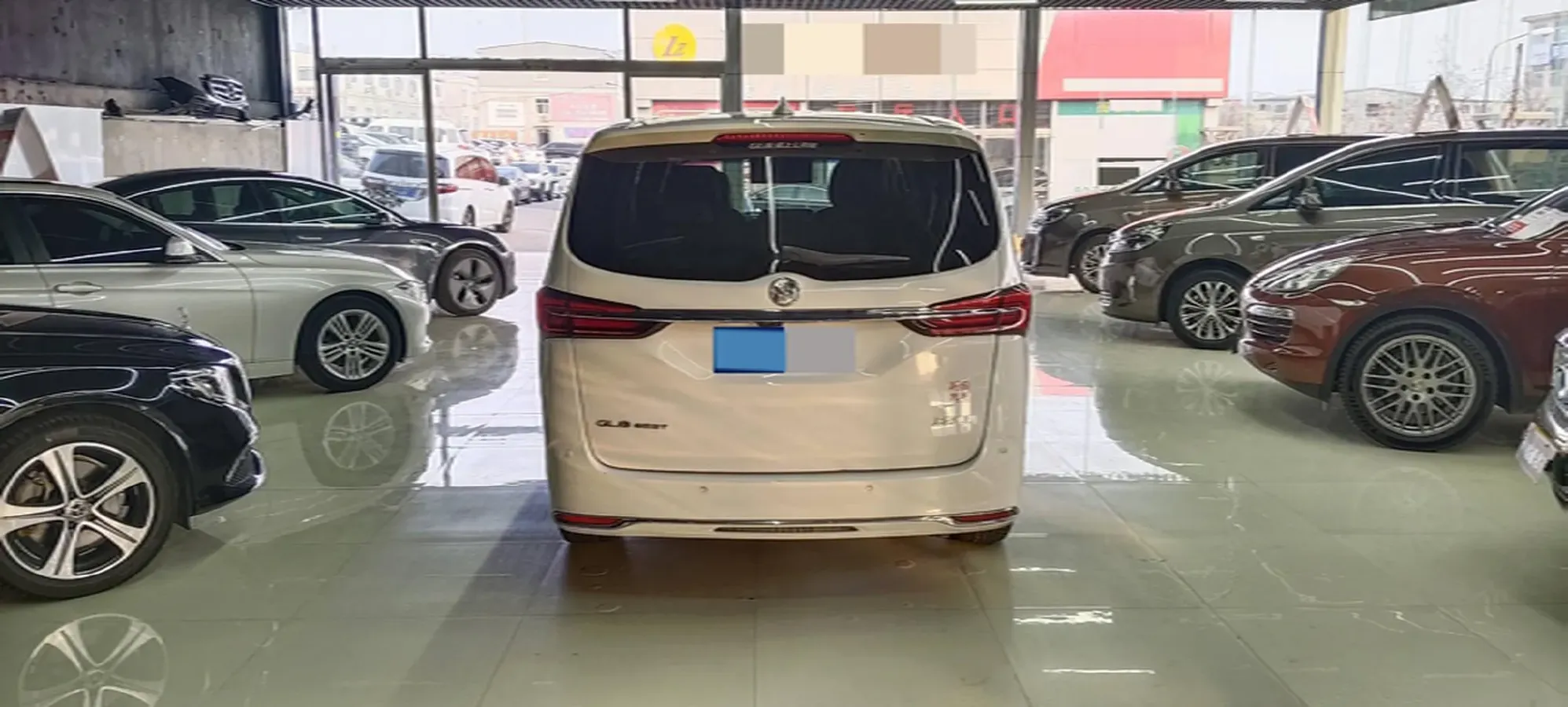 2021 Buick GL8 2.0T 237HP L4 9AT,autocango,china used car exporter,china ev exporter,chinese used car exporter,chinese used ev exporter
