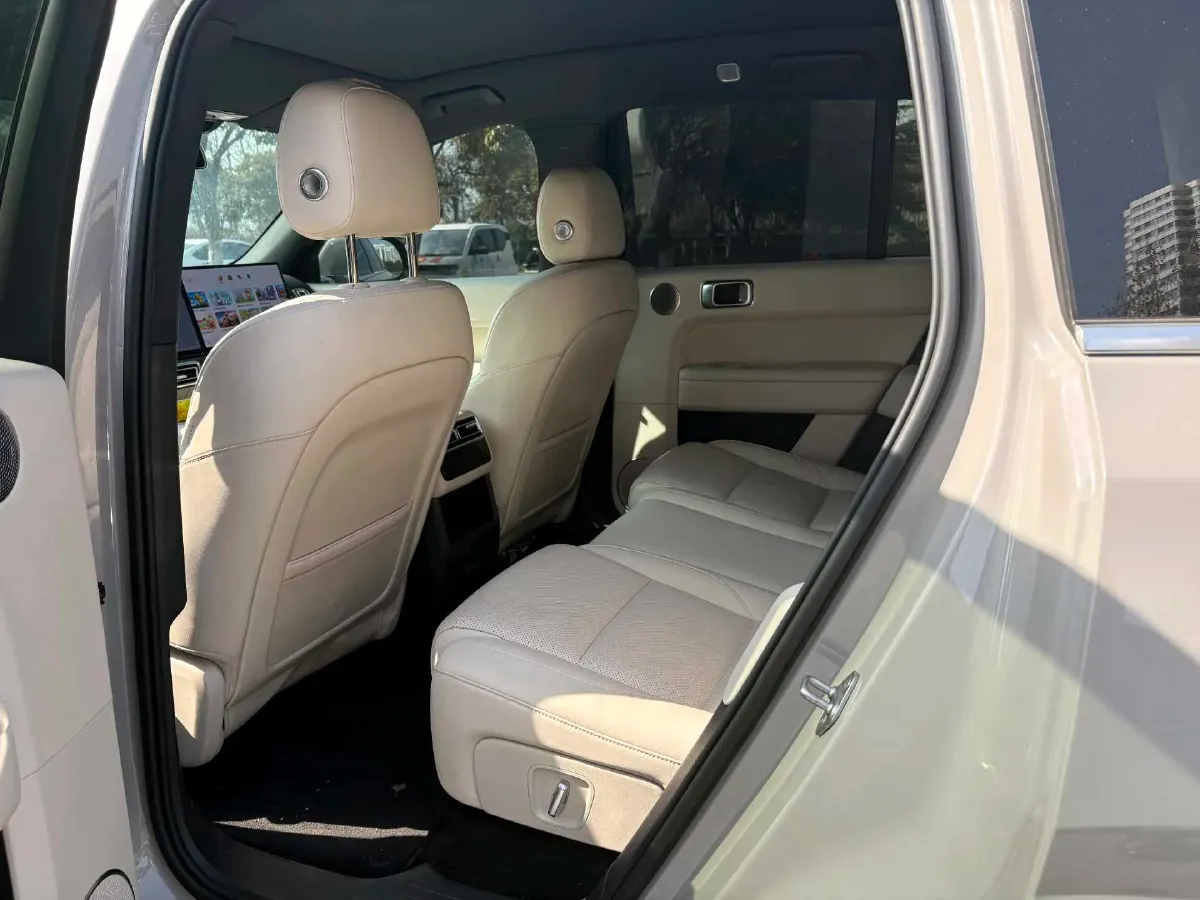 2024 Li L6 Range Extended 154HP L4 REEV 36.8KWH,autocango,china used car exporter,china ev exporter,chinese used car exporter,chinese used ev exporter