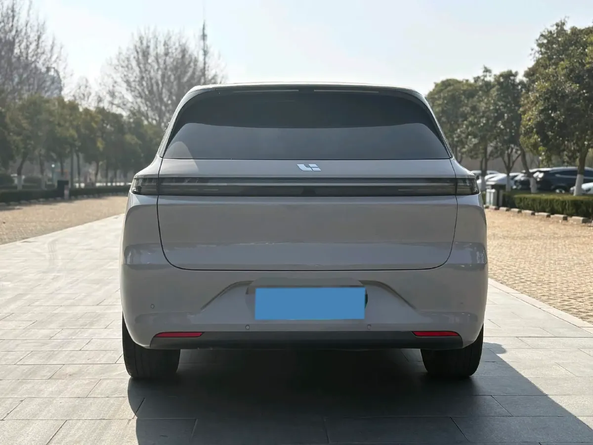2024 Li L6 Range Extended 154HP L4 REEV 36.8KWH,autocango,china used car exporter,china ev exporter,chinese used car exporter,chinese used ev exporter
