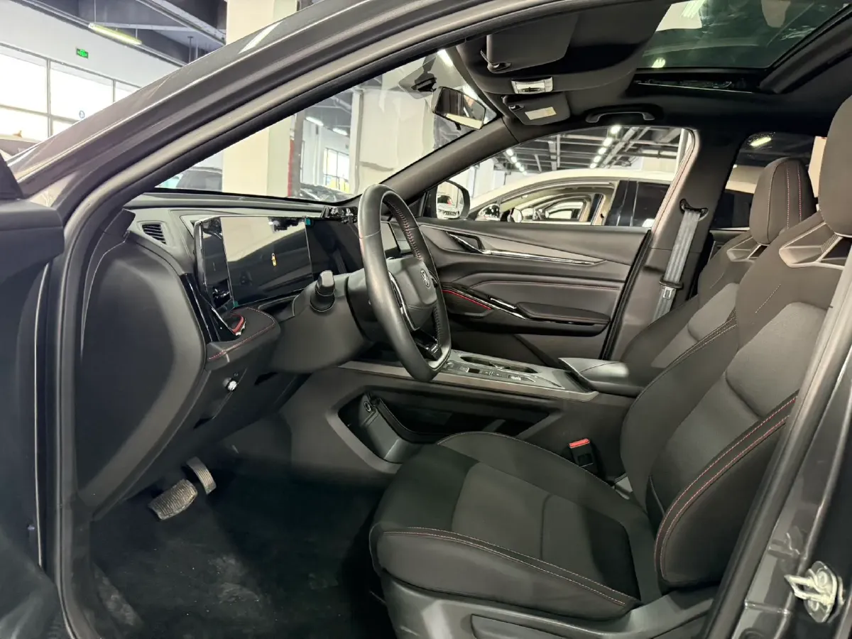 2025 ChangAn X5 PLUS 1.5T 188HP L4 7DCT,autocango,china used car exporter,china ev exporter,chinese used car exporter,chinese used ev exporter