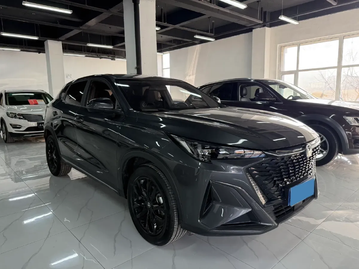 2025 ChangAn X5 PLUS 1.5T 188HP L4 7DCT,autocango,china used car exporter,china ev exporter,chinese used car exporter,chinese used ev exporter