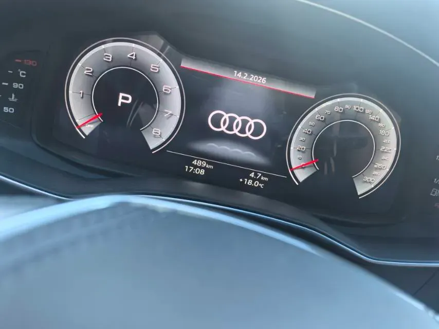 2025 Audi A6L 2.0T 190HP L4 7DCT,autocango,china used car exporter,china ev exporter,chinese used car exporter,chinese used ev exporter