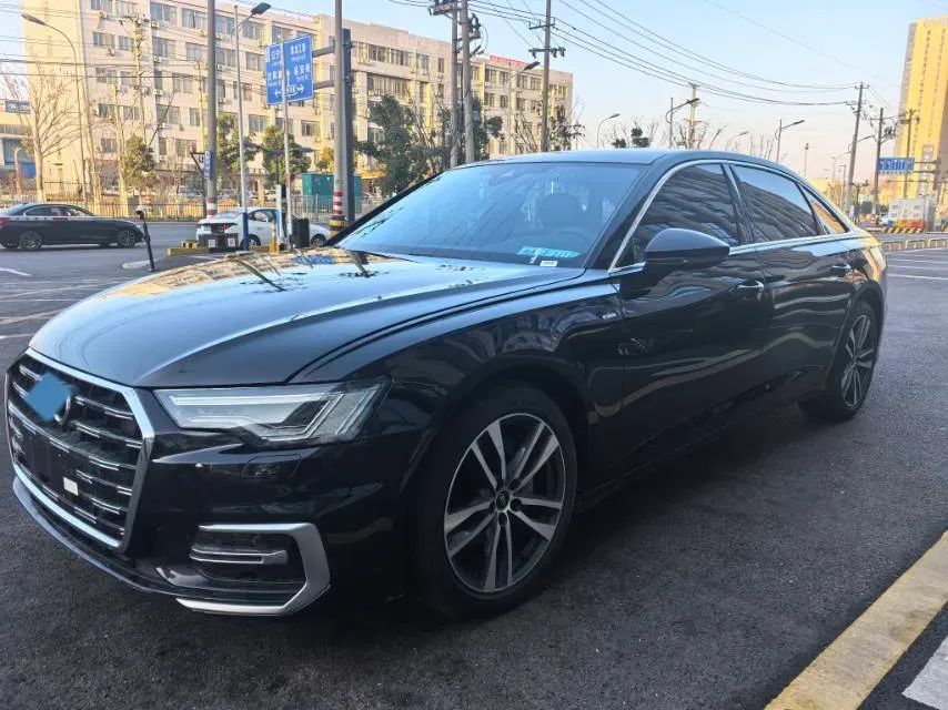 2025 Audi A6L 2.0T 190HP L4 7DCT,autocango,china used car exporter,china ev exporter,chinese used car exporter,chinese used ev exporter
