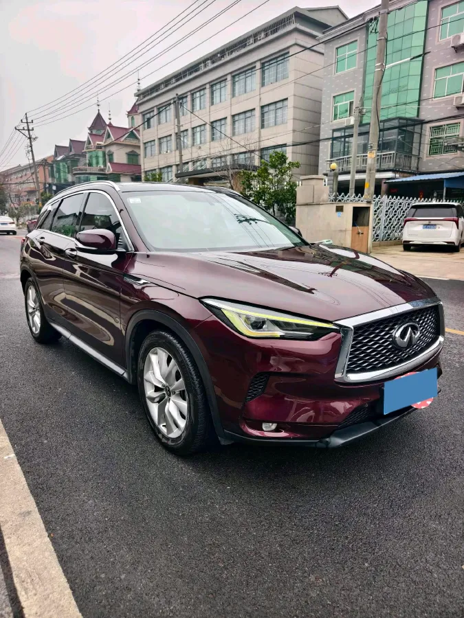2018 Infiniti QX30 2.0T 211HP L4 7DCT,autocango,china used car exporter,china ev exporter,chinese used car exporter,chinese used ev exporter