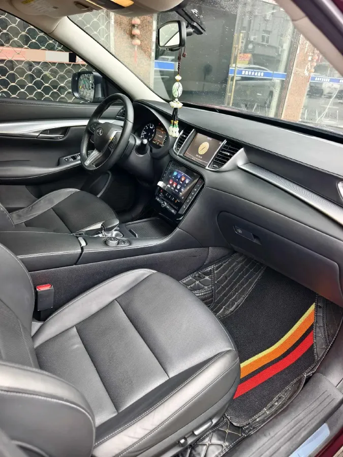 2018 Infiniti QX30 2.0T 211HP L4 7DCT,autocango,china used car exporter,china ev exporter,chinese used car exporter,chinese used ev exporter