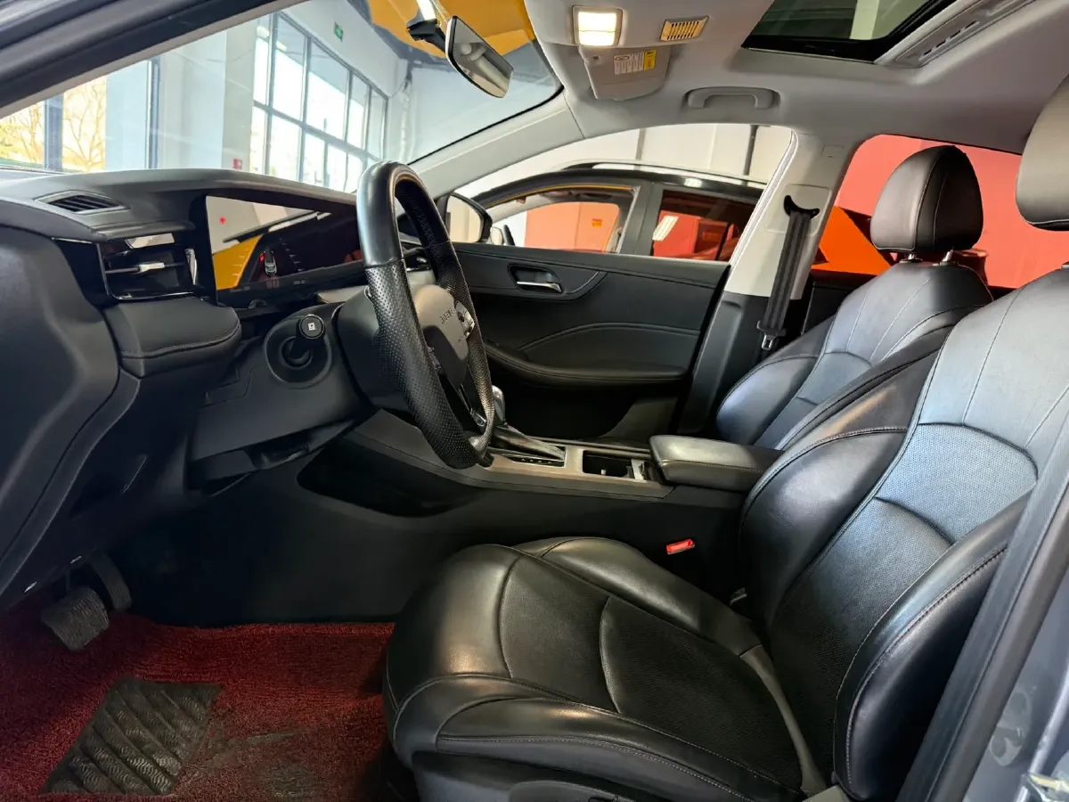 2023 Roewe i5 1.5L 129HP L4 CVT,autocango,china used car exporter,china ev exporter,chinese used car exporter,chinese used ev exporter