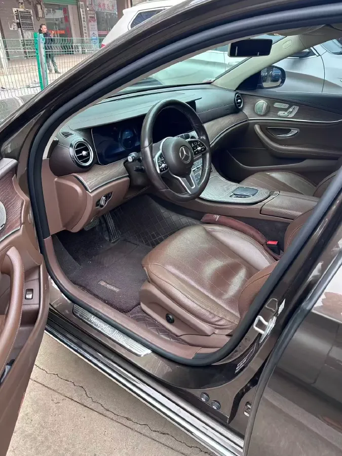 2020 Mercedes-Benz E Class 2.0T 258HP L4 9AT,autocango,china used car exporter,china ev exporter,chinese used car exporter,chinese used ev exporter