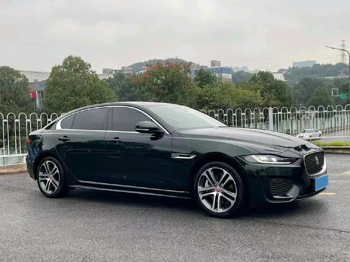 2022 Jaguar XEL 2.0T 200HP L4 8AT,autocango,china used car exporter,china ev exporter,chinese used car exporter,chinese used ev exporter