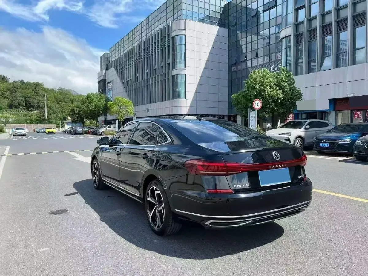 2024 Volkswagen Passat 2.0T 220HP L4 7DCT,autocango,china used car exporter,china ev exporter,chinese used car exporter,chinese used ev exporter