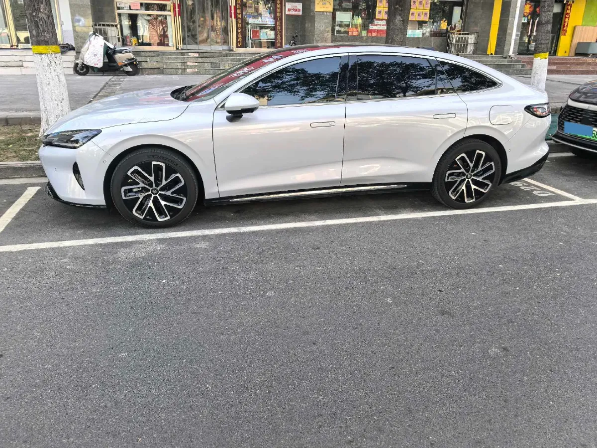 2025 BaoJun XiangJing 1.5T 143HP L4 1DHT PHEV,autocango,china used car exporter,china ev exporter,chinese used car exporter,chinese used ev exporter