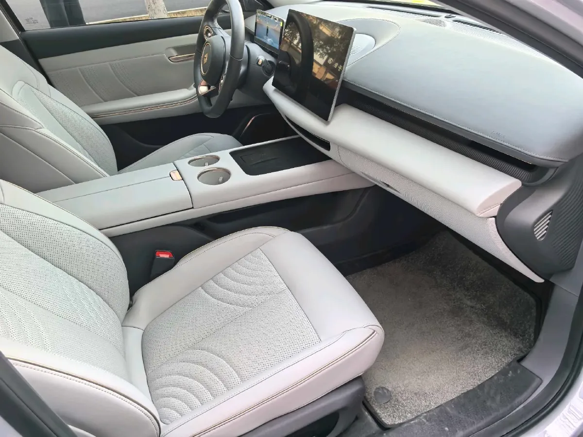 2025 BaoJun XiangJing 1.5T 143HP L4 1DHT PHEV,autocango,china used car exporter,china ev exporter,chinese used car exporter,chinese used ev exporter