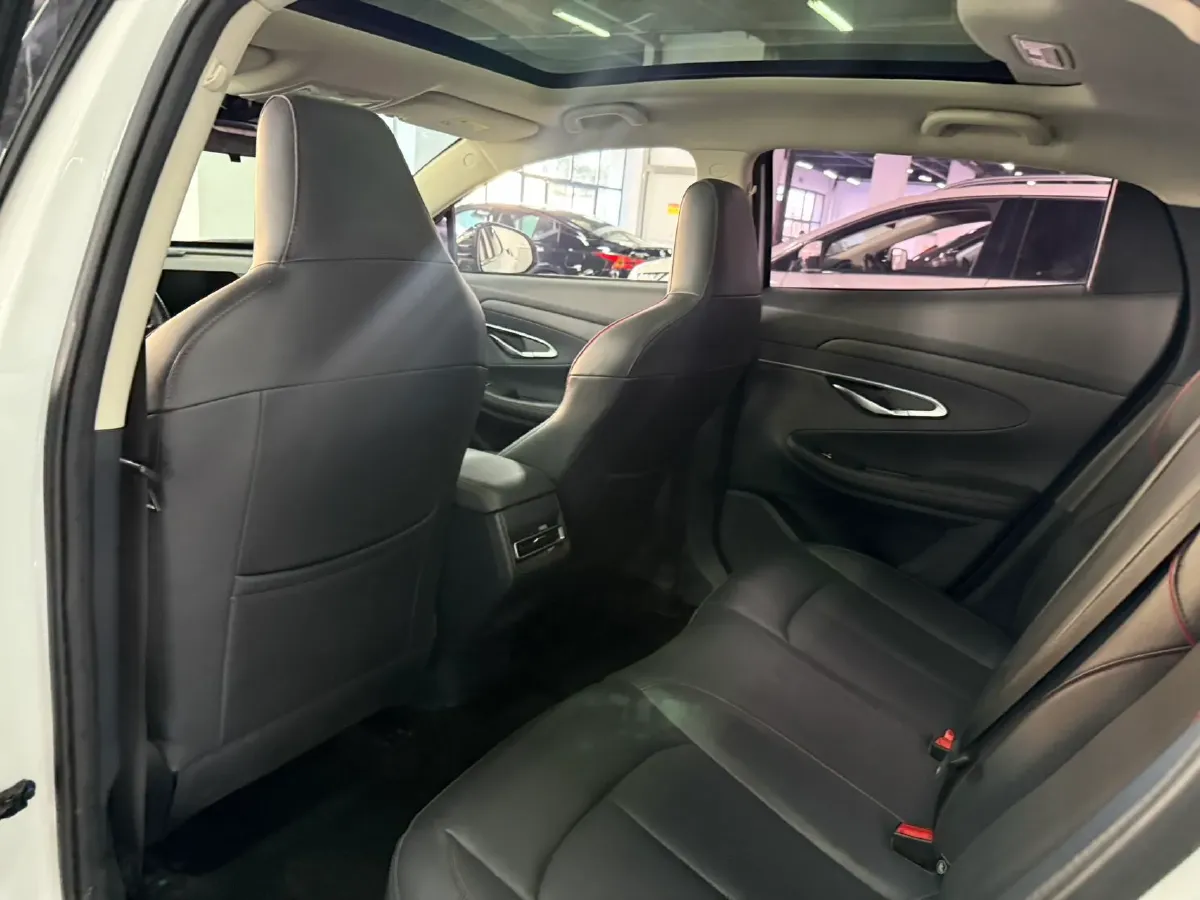 2020 ChangAn UNI-T 1.5T 180HP L4 7DCT,autocango,china used car exporter,china ev exporter,chinese used car exporter,chinese used ev exporter