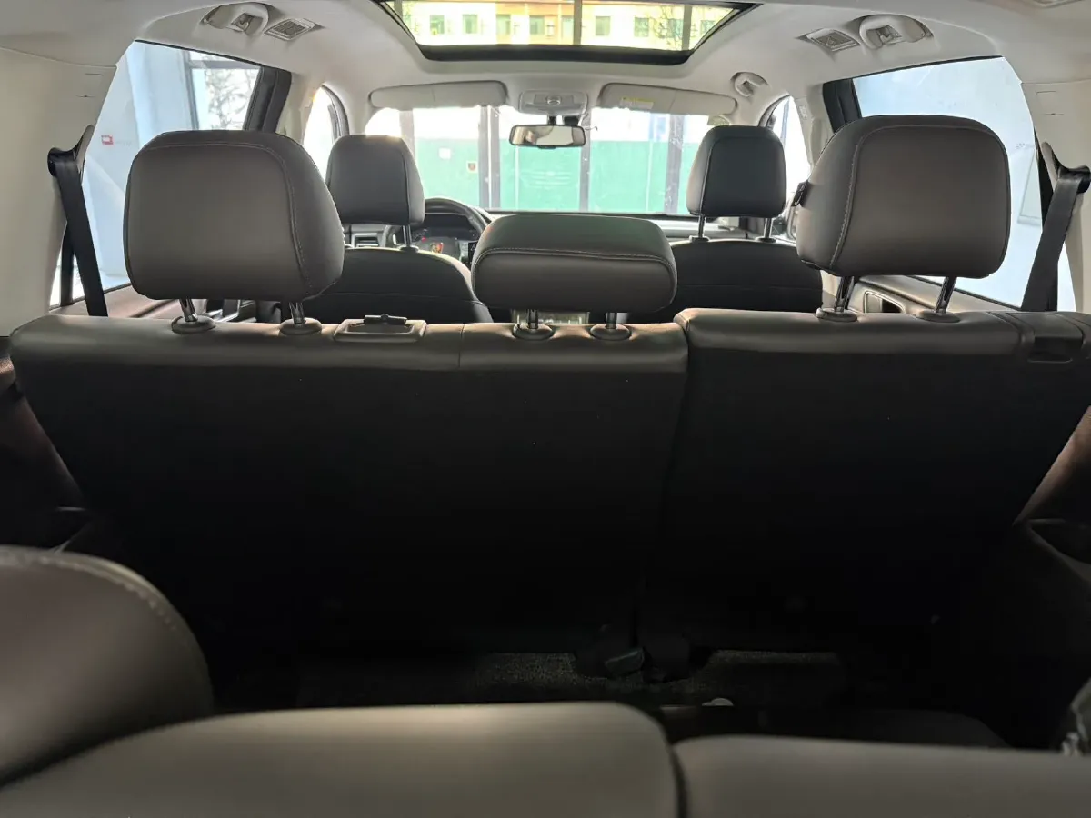 2019 Roewe RX8 2.0T 222HP L4 6AT,autocango,china used car exporter,china ev exporter,chinese used car exporter,chinese used ev exporter