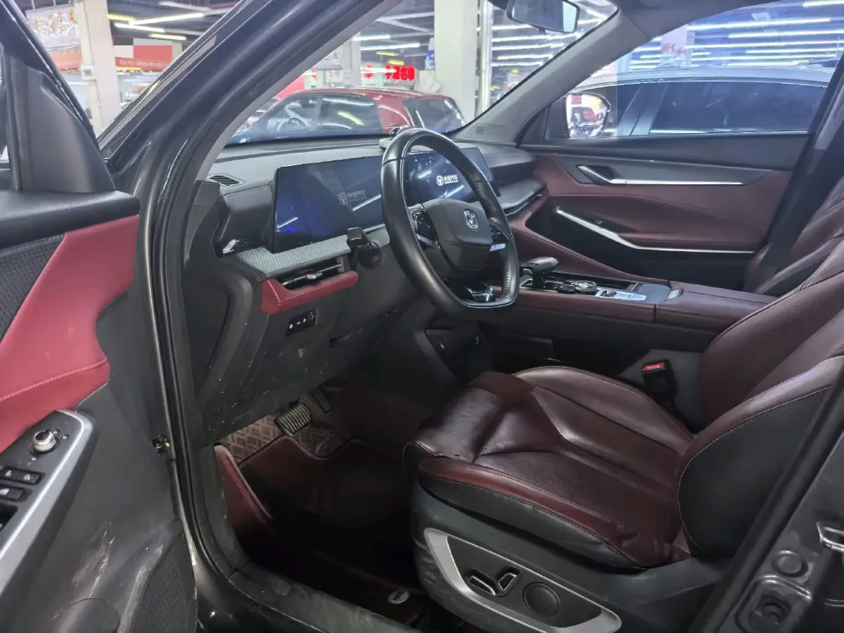 2022 ChangAn CS75 Plus 1.5T 178HP L4 6AT,autocango,china used car exporter,china ev exporter,chinese used car exporter,chinese used ev exporter