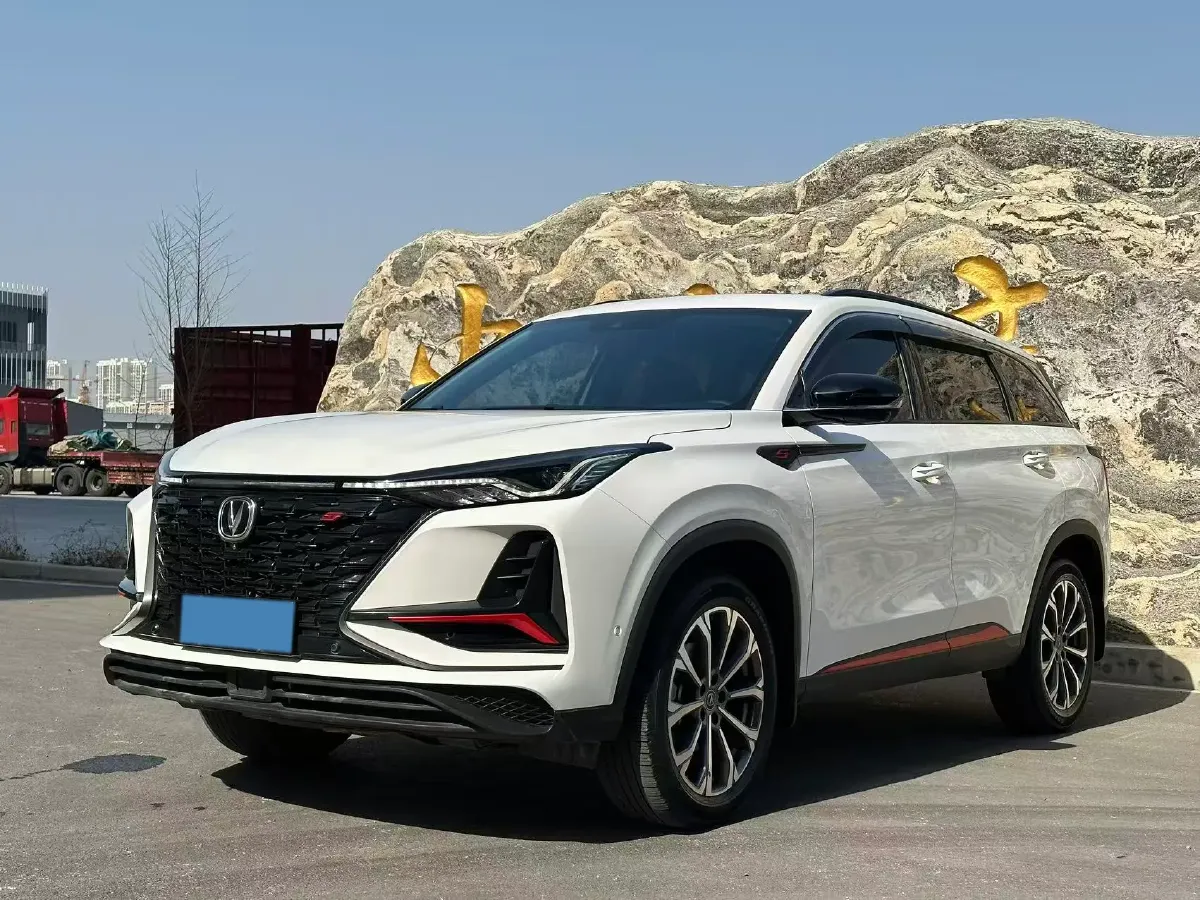 2022 ChangAn CS75 Plus 2.0T 233HP L4 8AT,autocango,china used car exporter,china ev exporter,chinese used car exporter,chinese used ev exporter