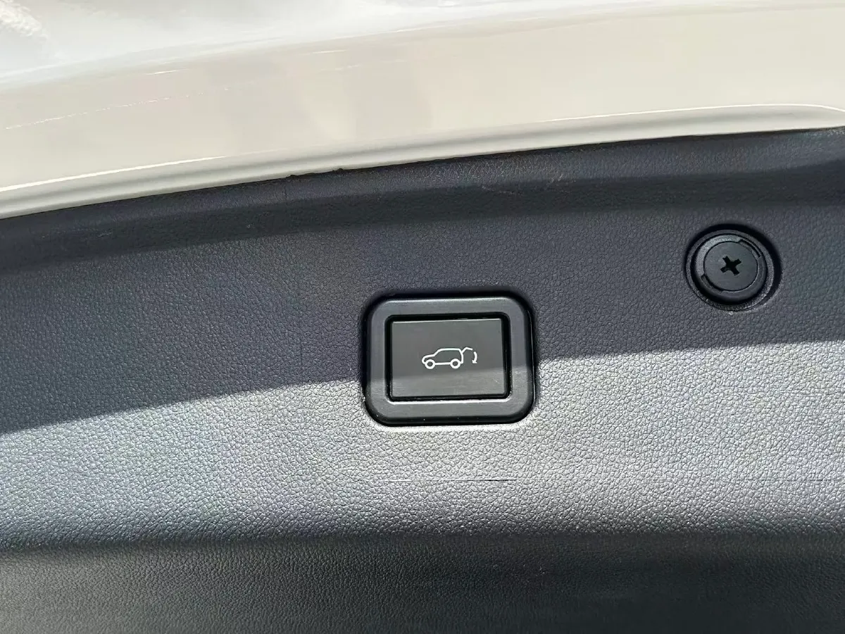 2022 ChangAn CS75 Plus 2.0T 233HP L4 8AT,autocango,china used car exporter,china ev exporter,chinese used car exporter,chinese used ev exporter