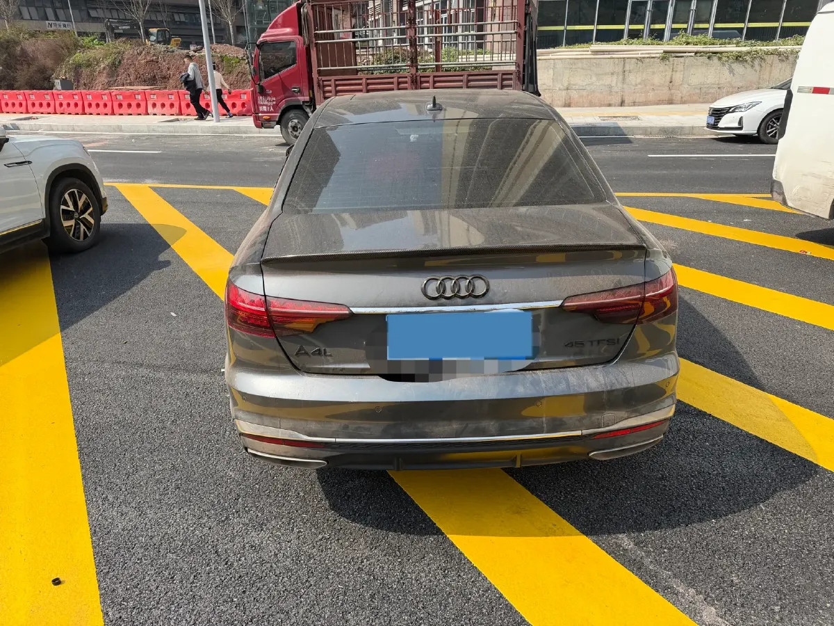 2020 Audi A4L 2.0T 190HP L4 7DCT,autocango,china used car exporter,china ev exporter,chinese used car exporter,chinese used ev exporter
