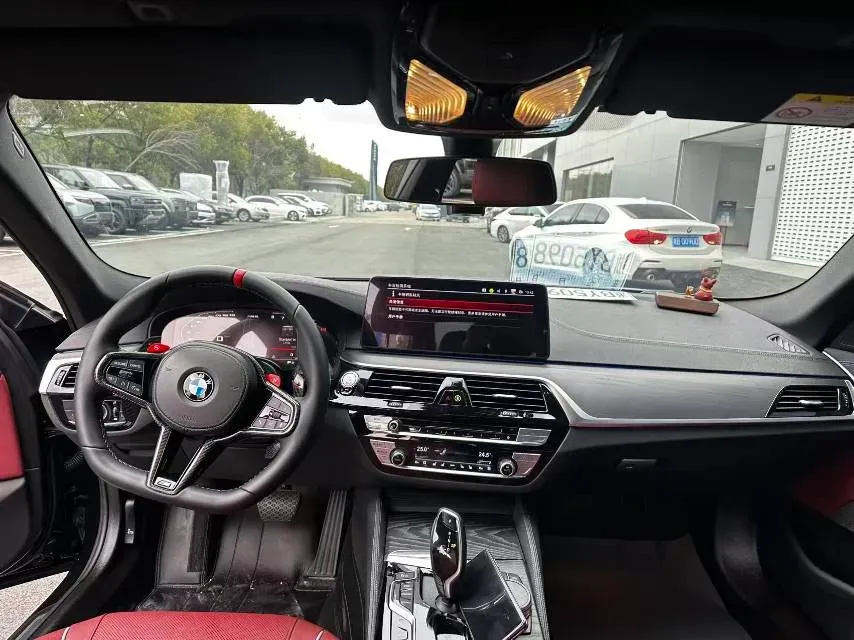 2023 BMW 5 Series 2.0T 245HP L4 8AT,autocango,china used car exporter,china ev exporter,chinese used car exporter,chinese used ev exporter