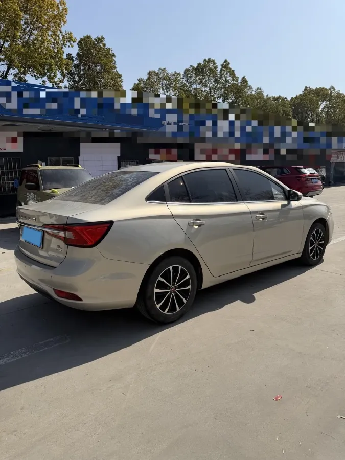 2019 Roewe i5 1.5L 120HP L4 5MT,autocango,china used car exporter,china ev exporter,chinese used car exporter,chinese used ev exporter