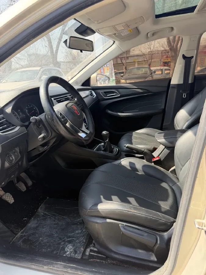 2019 Roewe i5 1.5L 120HP L4 5MT,autocango,china used car exporter,china ev exporter,chinese used car exporter,chinese used ev exporter