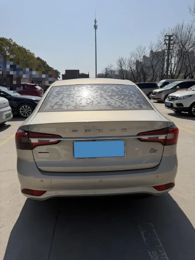 2019 Roewe i5 1.5L 120HP L4 5MT,autocango,china used car exporter,china ev exporter,chinese used car exporter,chinese used ev exporter
