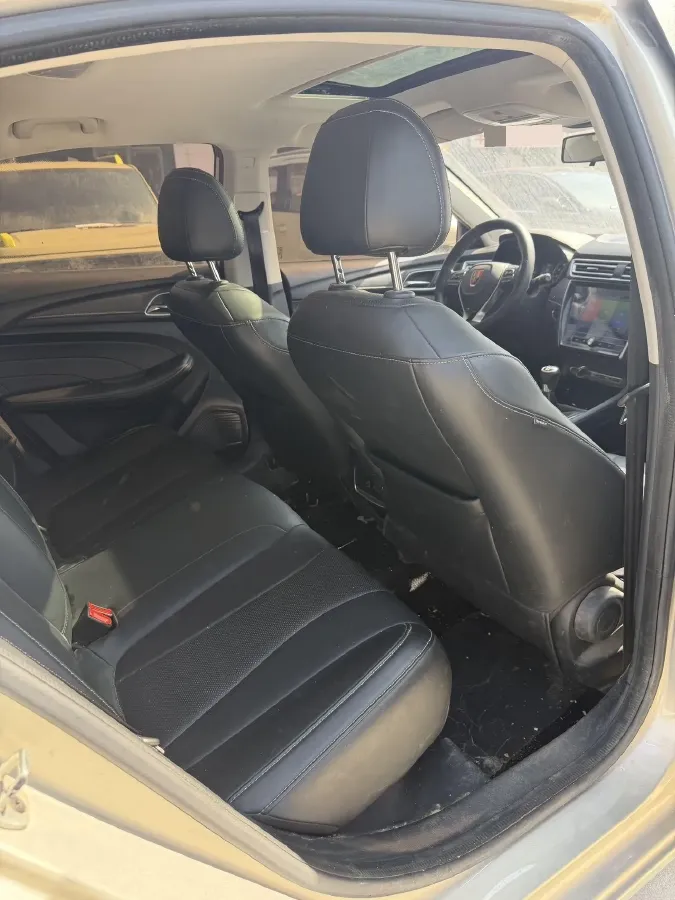 2019 Roewe i5 1.5L 120HP L4 5MT,autocango,china used car exporter,china ev exporter,chinese used car exporter,chinese used ev exporter