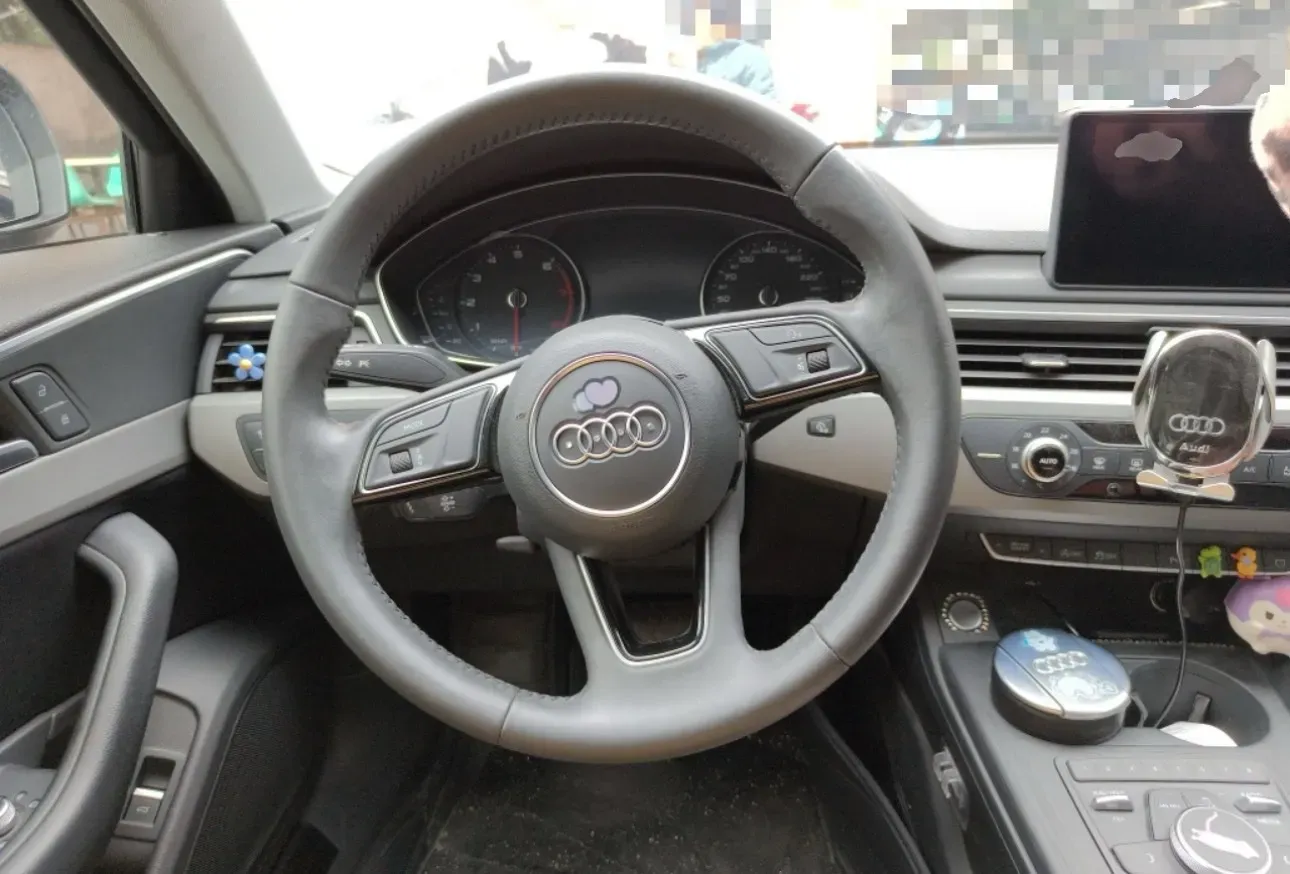 2019 Audi A4L 2.0T 190HP L4 7DCT,autocango,china used car exporter,china ev exporter,chinese used car exporter,chinese used ev exporter