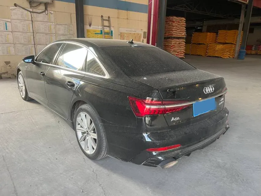 2024 Audi A6L 2.0T 245HP L4 7DCT,autocango,china used car exporter,china ev exporter,chinese used car exporter,chinese used ev exporter