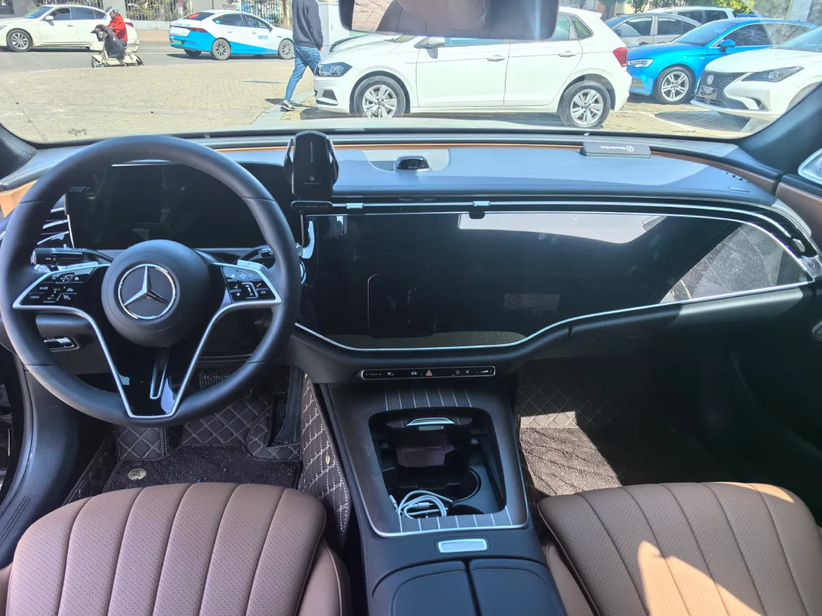 2025 Mercedes-Benz E Class 2.0T 258HP L4 9AT,autocango,china used car exporter,china ev exporter,chinese used car exporter,chinese used ev exporter