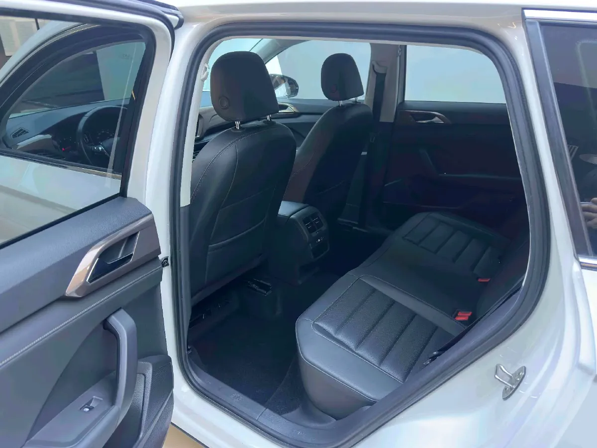 2021 Volkswagen Tharu 1.4T 150HP L4 7DCT,autocango,china used car exporter,china ev exporter,chinese used car exporter,chinese used ev exporter