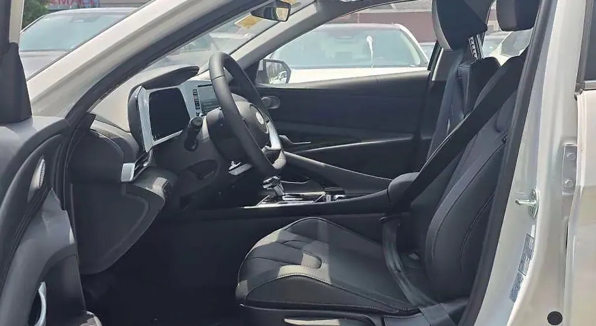 2022 Hyundai Elantra 1.5L 115HP L4 CVT,autocango,china used car exporter,china ev exporter,chinese used car exporter,chinese used ev exporter