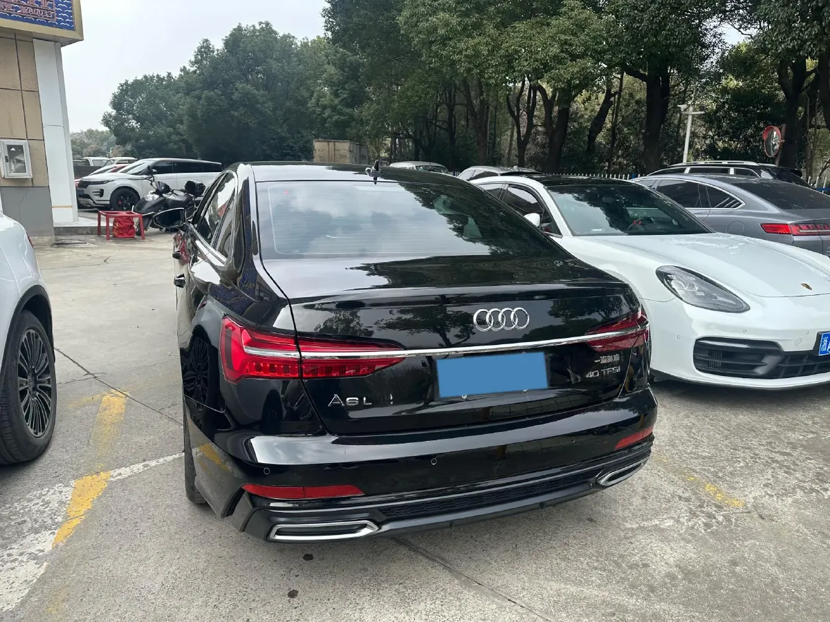 2021 Audi A6L 2.0T 190HP L4 7DCT,autocango,china used car exporter,china ev exporter,chinese used car exporter,chinese used ev exporter