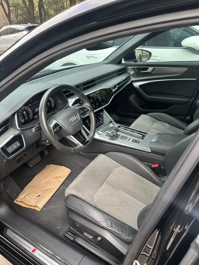 2021 Audi A6L 2.0T 190HP L4 7DCT,autocango,china used car exporter,china ev exporter,chinese used car exporter,chinese used ev exporter