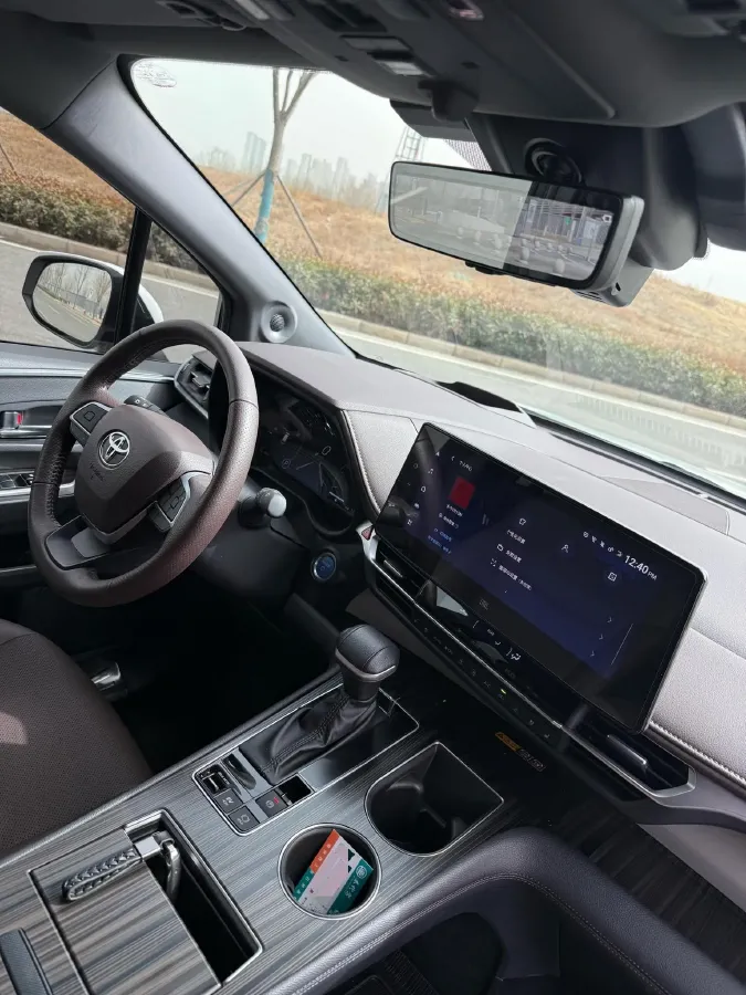 2023 Toyota Granvia 2.5L 189HP L4 E-CVT Hybrid,autocango,china used car exporter,china ev exporter,chinese used car exporter,chinese used ev exporter