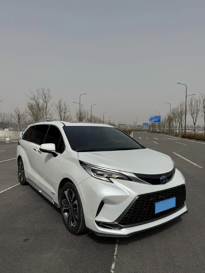 2023 Toyota Granvia 2.5L 189HP L4 E-CVT Hybrid,autocango,china used car exporter,china ev exporter,chinese used car exporter,chinese used ev exporter