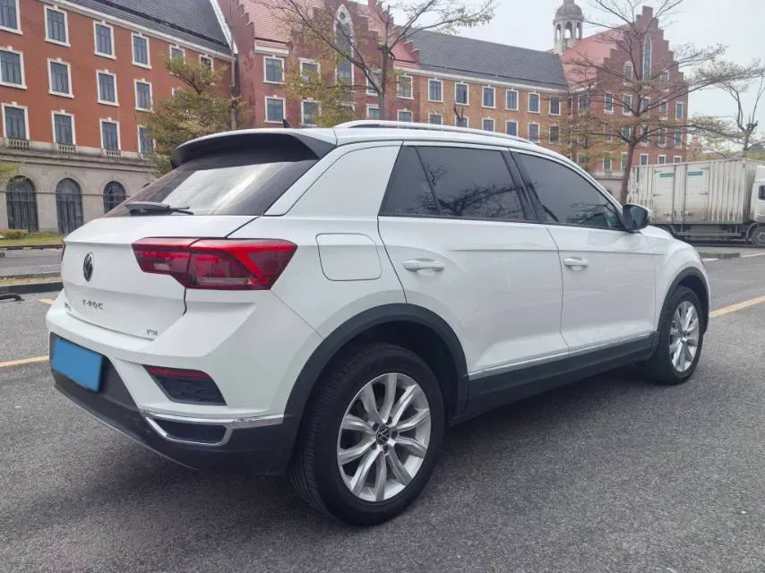 2021 Volkswagen T-Roc 1.4T 150HP L4 7DCT,autocango,china used car exporter,china ev exporter,chinese used car exporter,chinese used ev exporter