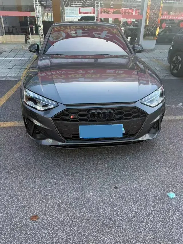 2023 Audi A4L 2.0T 245HP L4 7DCT,autocango,china used car exporter,china ev exporter,chinese used car exporter,chinese used ev exporter