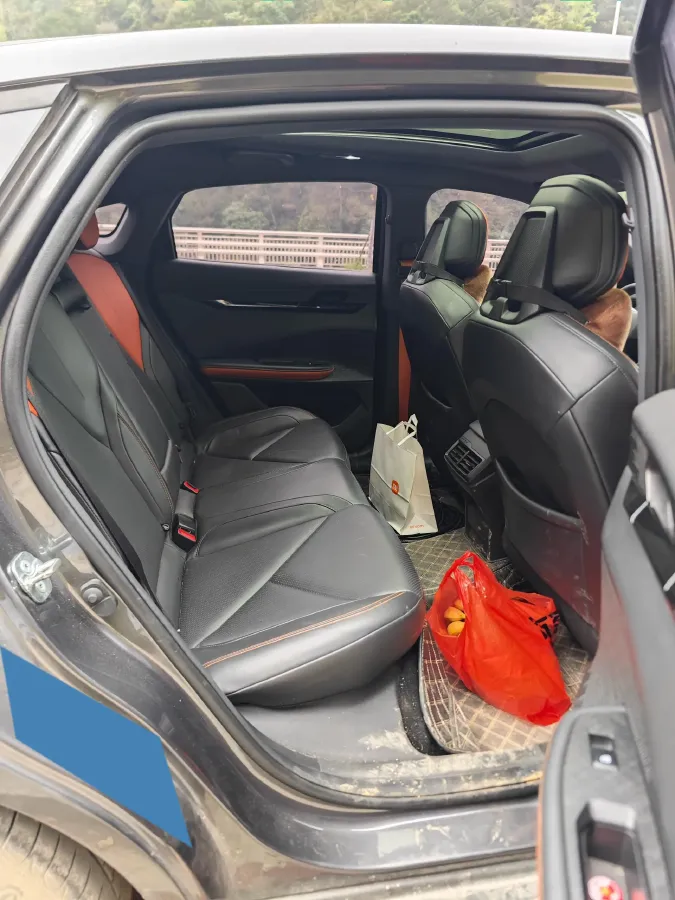 2022 ChangAn UNI-V 1.5T 188HP L4 7DCT,autocango,china used car exporter,china ev exporter,chinese used car exporter,chinese used ev exporter