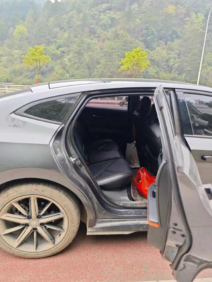 2022 ChangAn UNI-V 1.5T 188HP L4 7DCT,autocango,china used car exporter,china ev exporter,chinese used car exporter,chinese used ev exporter