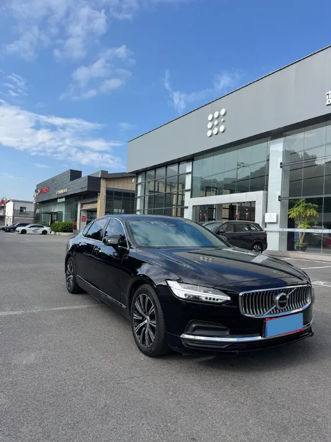 2022 Volvo S90 2.0T 250HP L4 8AT,autocango,china used car exporter,china ev exporter,chinese used car exporter,chinese used ev exporter