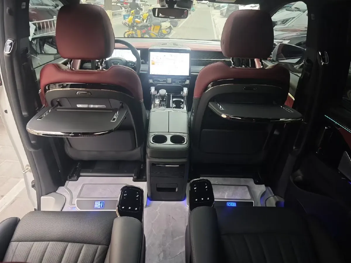 2025 GAC Trumpchi M8 2.0T 190HP L4 2DHT Hybrid,autocango,china used car exporter,china ev exporter,chinese used car exporter,chinese used ev exporter