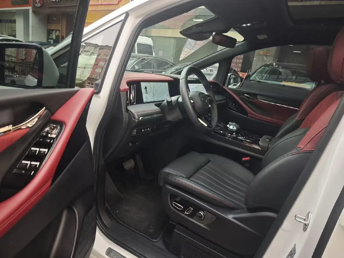 2025 GAC Trumpchi M8 2.0T 190HP L4 2DHT Hybrid,autocango,china used car exporter,china ev exporter,chinese used car exporter,chinese used ev exporter