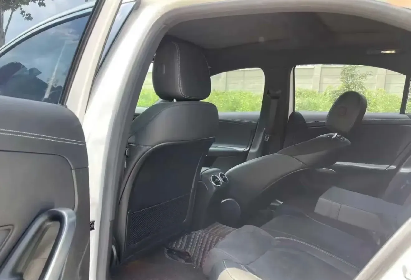 2020 Mercedes-Benz A Class 1.3T 163HP L4 7DCT,autocango,china used car exporter,china ev exporter,chinese used car exporter,chinese used ev exporter