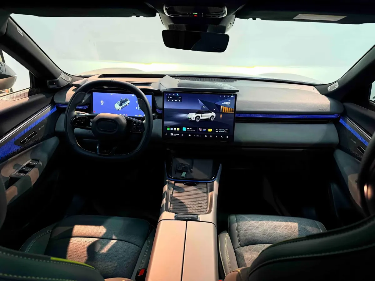 2024 LYNK&CO 08 EM-P 1.5T 163HP L4 3DHT PHEV 21.2KWH,autocango,china used car exporter,china ev exporter,chinese used car exporter,chinese used ev exporter