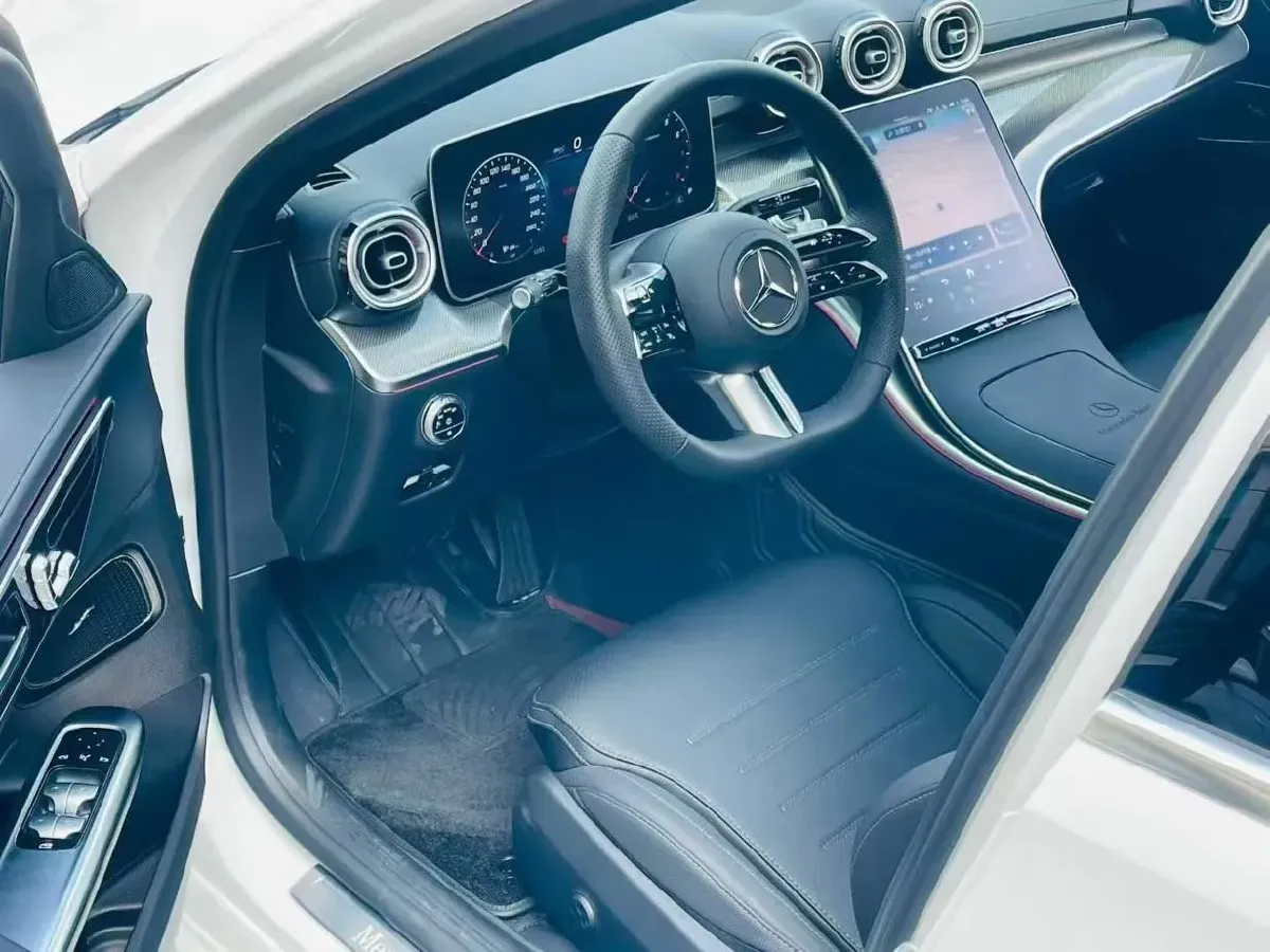 2025 Mercedes-Benz C Class 1.5T 204HP L4 9AT,autocango,china used car exporter,china ev exporter,chinese used car exporter,chinese used ev exporter