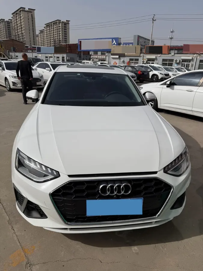 2020 Audi A4L 2.0T 190HP L4 7DCT,autocango,china used car exporter,china ev exporter,chinese used car exporter,chinese used ev exporter